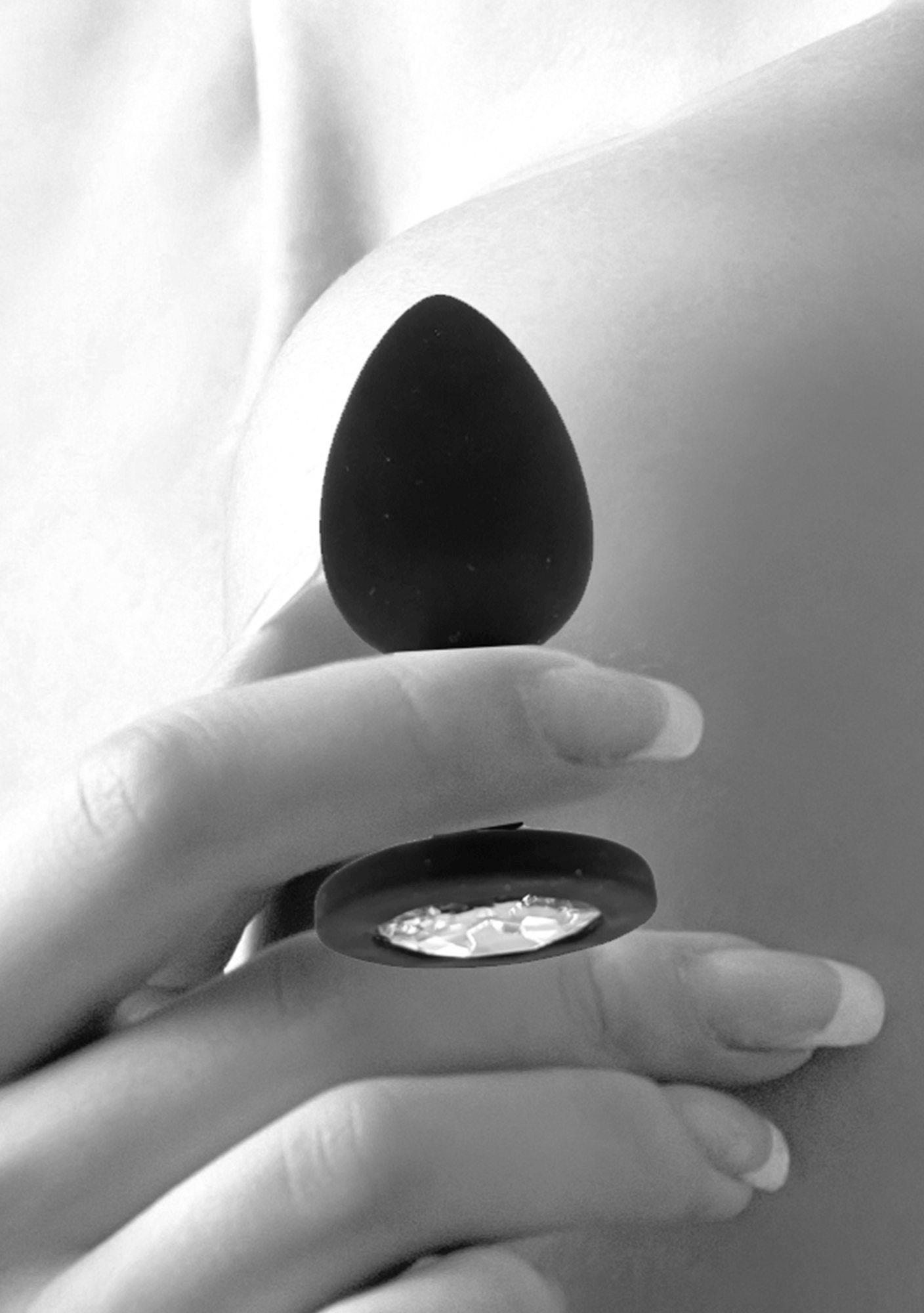 Korek analny silikonowy z odpinanym diamentem Ouch! - obrazek 8
